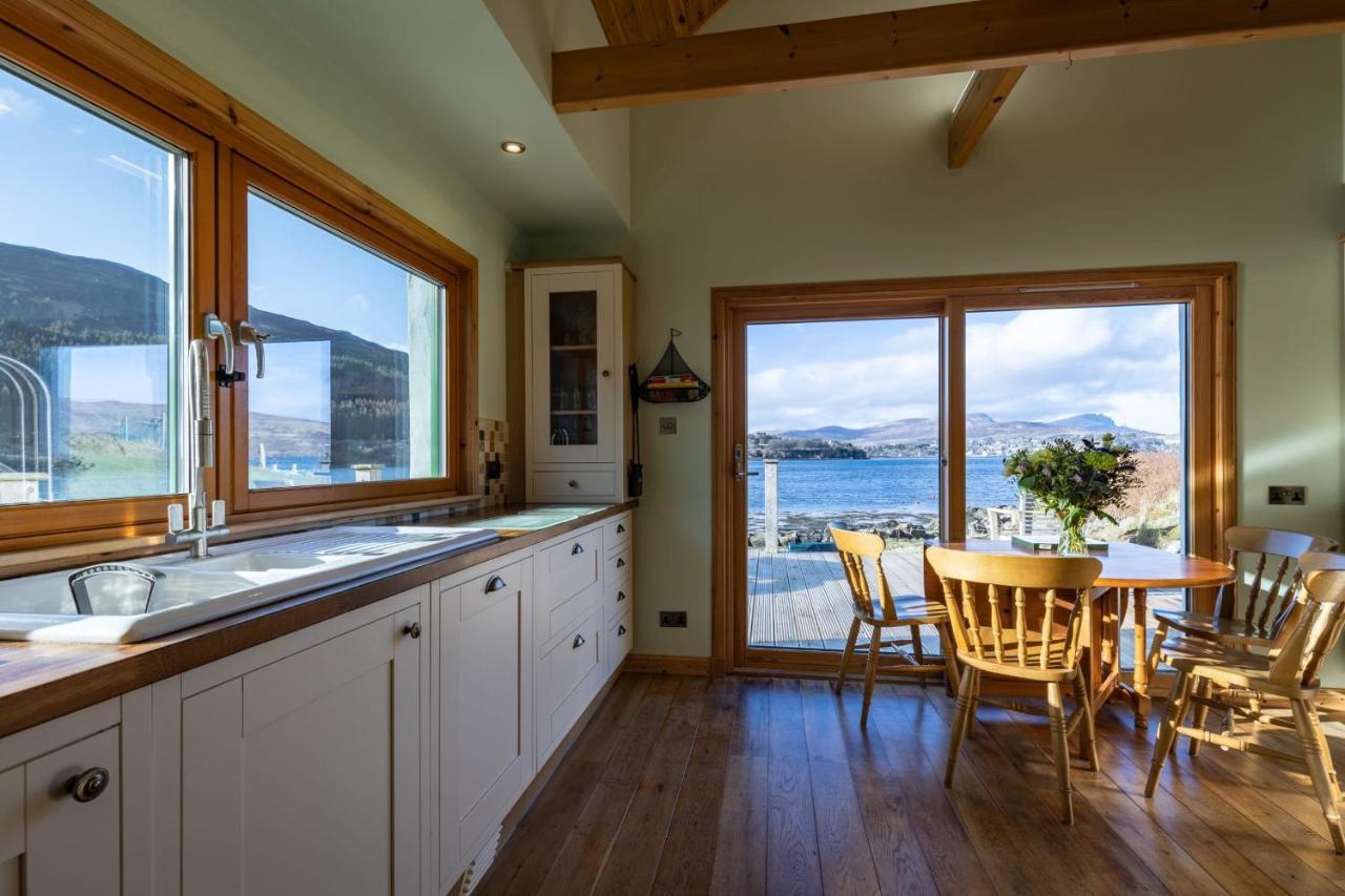 Shore Cottage Isle Of Skye พอทรี ภายนอก รูปภาพ